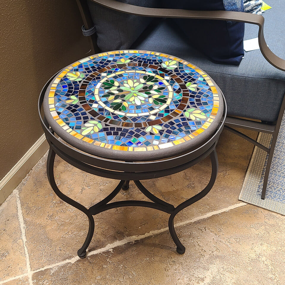 KNFNellie Olson Lake Como 18" Round Mosaic End Table Outdoor Furniture